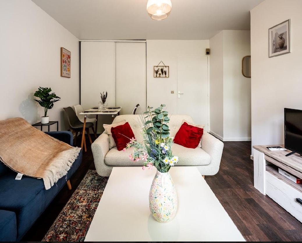 Le Havre De Paix A Suresnes Appartement Buitenkant foto